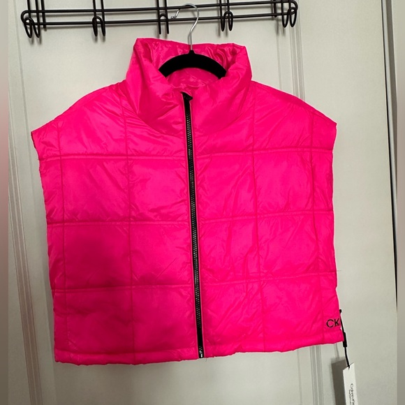 Calvin Klein Performance neon pink cropped puffer Medium NWT - Picture 2 of 9